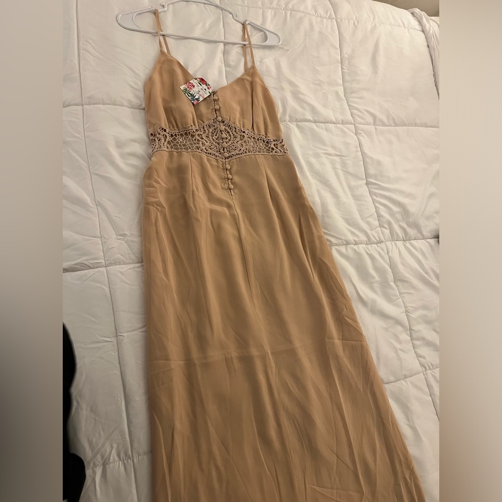BRAND NEW Peach Chiffon Maxi Dress. Size Small.
